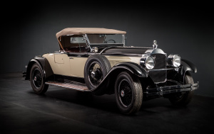 Автомобиль PACKARD 443 EIGHT на выставке «Металлообработка. Сварка - Урал»